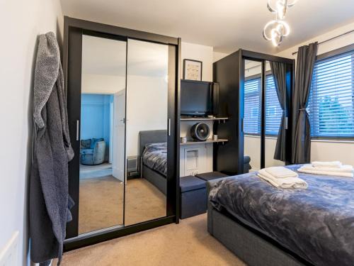 Leigh-on-Sea Apartment | Pass the Keys Cosy Flat in Leigh