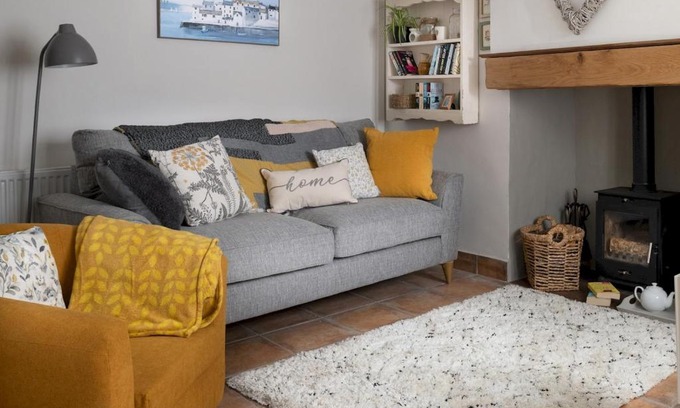 Dyserth House | Pass the Keys Cozy 2 bedroom cottage in Dyserth