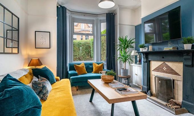 Belfast House | Pass the Keys | Gorgeous 4 Bedroom Home 7 Min from City Centre