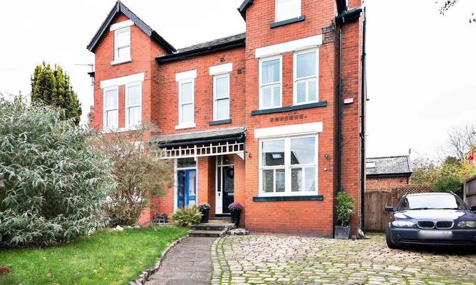 Offerton House | Pass the Keys | Large beautiful Edwardian Home in South Manchester