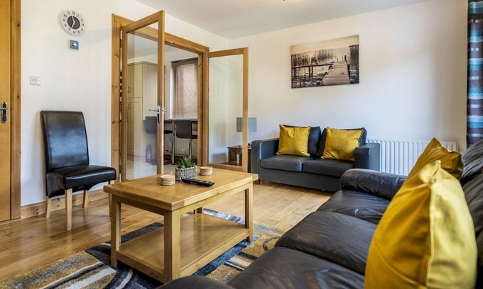 Belfast House | Pass the Keys | Lovely 4BR Home w Garden 7 Min from City Centre