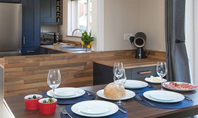 Bont Newydd House | Pass the Keys | Modern Town House, on the edge of Caernarfon