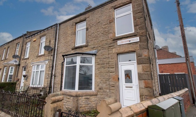Stanley House | Pass the Keys | Perfect Retreat in Annfield Plain