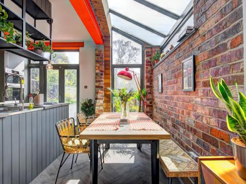 Offerton House | Pass the Keys Stunning Home sleeps 6