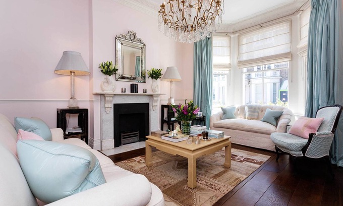 Chelsea House | Pastel Chelsea, by Veeve