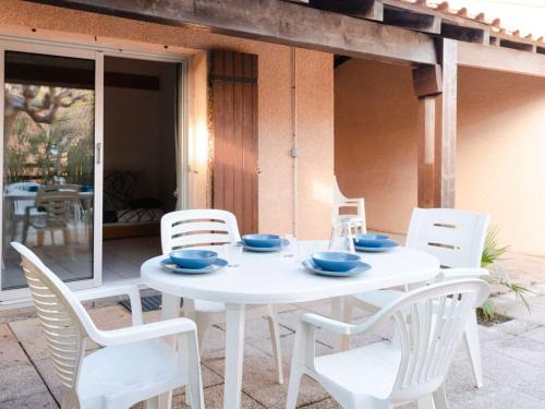 Narbonne-Plage Villa | Pavillon climatisé 3 pièces avec mezzanine, terrasse, à 200m de la plage - 6 couchages - FR-1-409-153