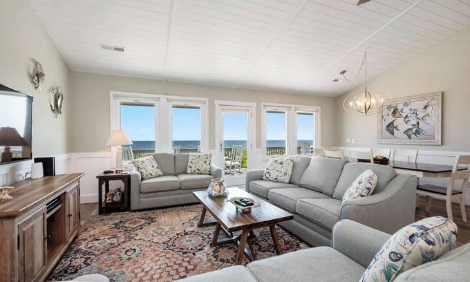 Caswell Beach House | Payneless: Panoramic Views, Gourmet Kitchen, Close to Lighthouse