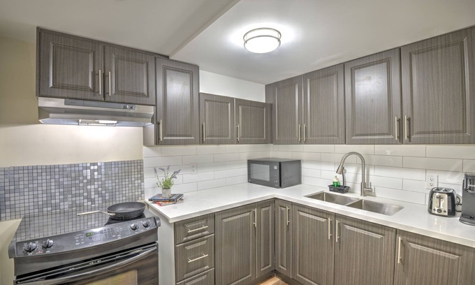 Erin Mills Apartment | Peaceful 2 BR Basement Stay: Your Getaway