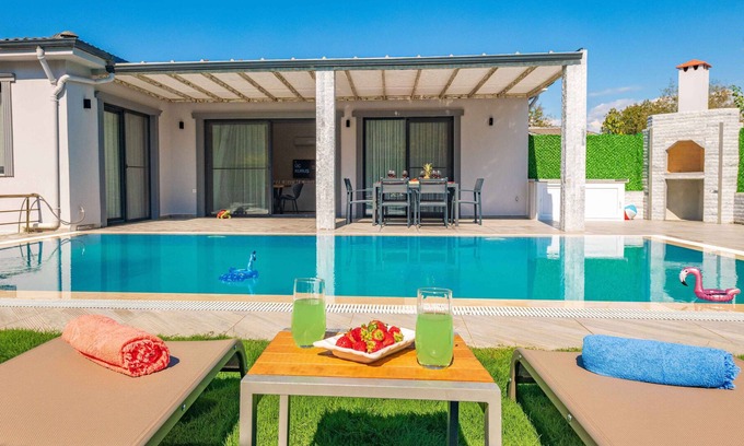 Fethiye Villa | Peaceful 2BR Villa W/ Pool & Large Garden, Fethiye Villa 1001