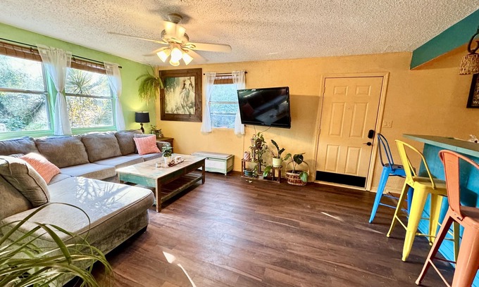 Lake Como House | Peaceful and Private Bungalow near Downtown Orlando