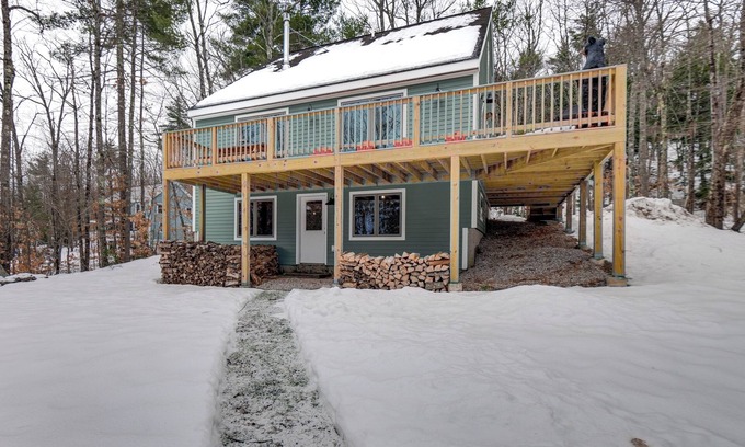 Conway House | Peaceful Conway Home w/Fire Pit & Grill