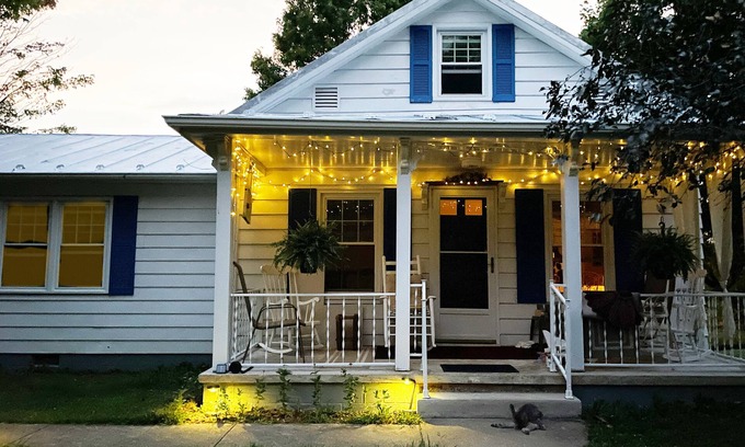 Luray House | Peaceful cottage in farmland - close to Luray, Shenandoah River & National Park