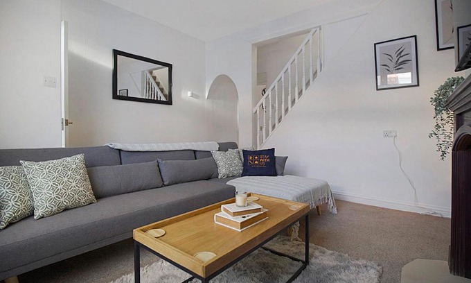 Darlington Apartment | Peaceful Dwelling at Falmer Road, Sleeps 4
