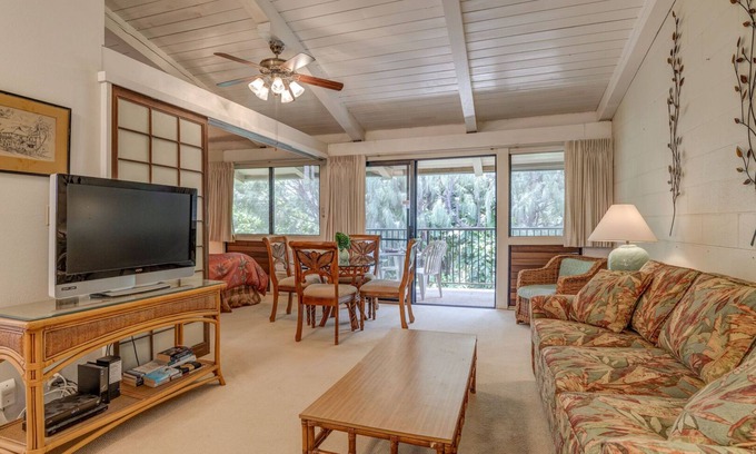 Maalaea Condo | Peaceful garden view condo steps from Sugar Beach