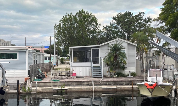 Anglers Park House | Peaceful Key Largo Trailer Home