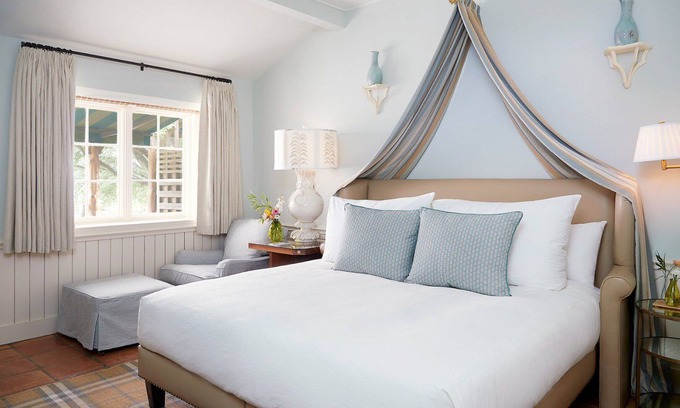 Lake Austin Village House | Peaceful Lakefront Escape, Fitness Classes, Pools & Sauna