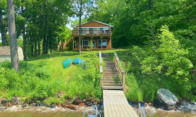 Isle Cabin | Peaceful MilleLacs Lakefront Cabin