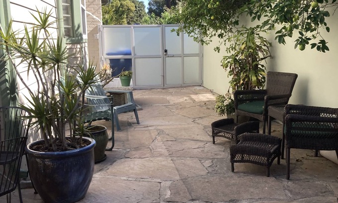 Venice Cottage | Peaceful, Private Cottage in Venice Beach