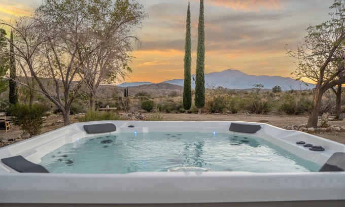 Morongo Valley Other | Peaceful Ranch House on 10 Acres! Hot Tub/Mountain Views