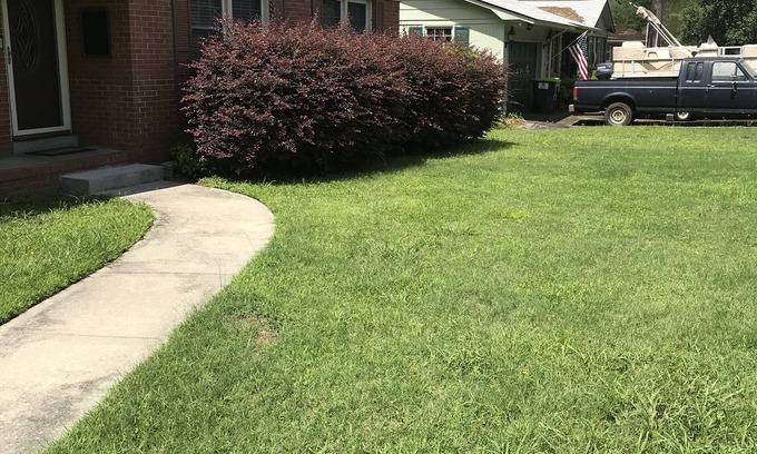 Oak Grove House | Peaceful ranch home close to downtown