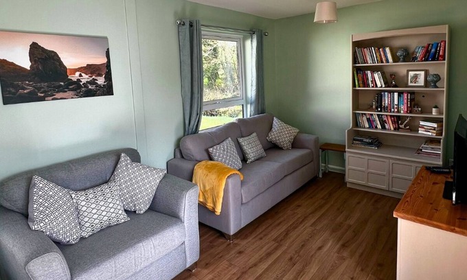 Liskeard House | Peaceful, streamside, detached bungalow - close attractions, walks & beaches