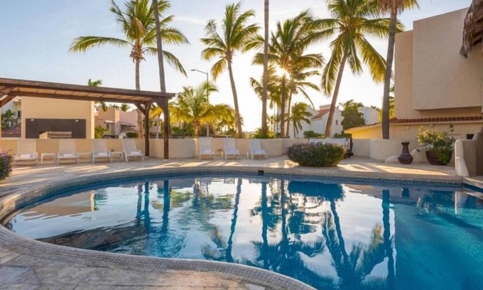Campo de Golf Fonatur Hotel | Peaceful Suite Ideal for Couples Steps to Plaza Italia Square