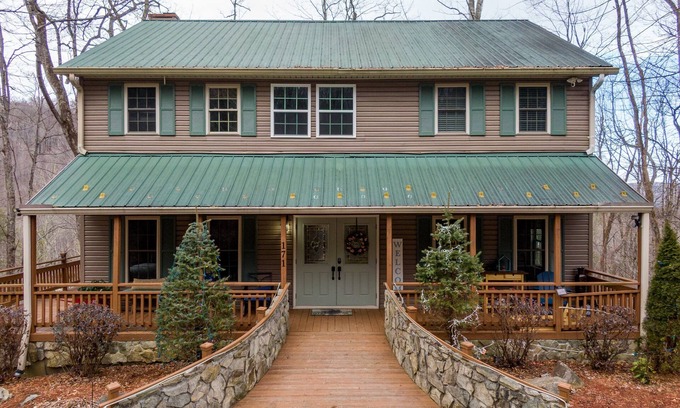 Mill Ridge House | Peaceful Wood Haven - game room, fire pit, plus pool and tennis access