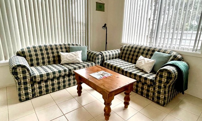 Kingscote Apartment | Peaches