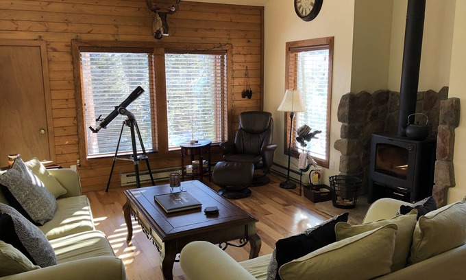 Winterwood Ski Chalet | Peak 7 Breckenridge Retreat, 4 BR, views & trails!