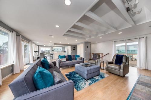 Lincoln Beach House | Pearl at the Bay