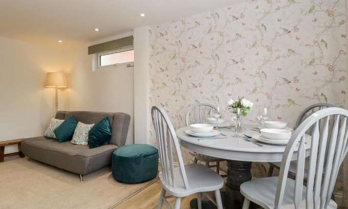 Boscombe House | Pebble Bay