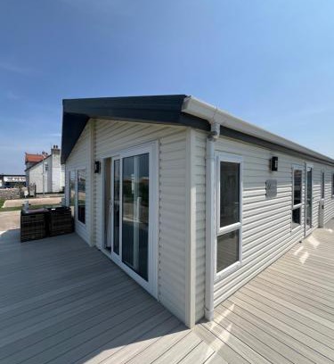 Towyn Resort | Pebble Beach Resort The Donington Lodge