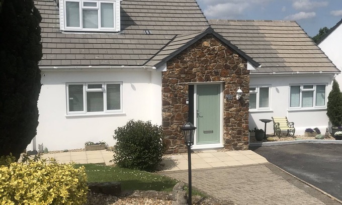 Kilgetty Apartment | Pebbles garden apartment in Saundersfoot