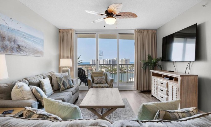 Destin Apartment | Pelican Beach Terrace 805