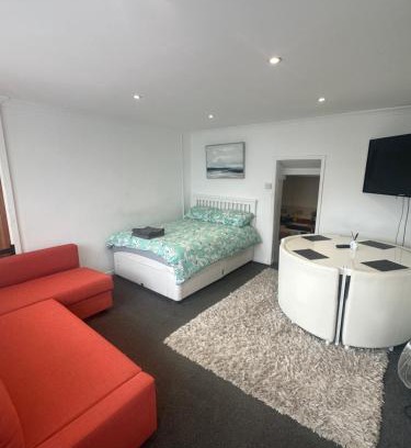 Milford Haven Apartment | Pembs Studio Apartment