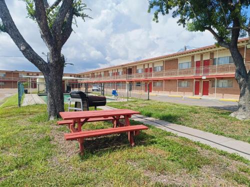 Pharr Hotel | Pen Ann by Belvilla Pharr McAllen TX