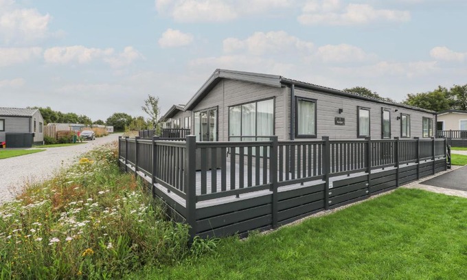 Fowey House | Penmarlam Lodge Retreat 12