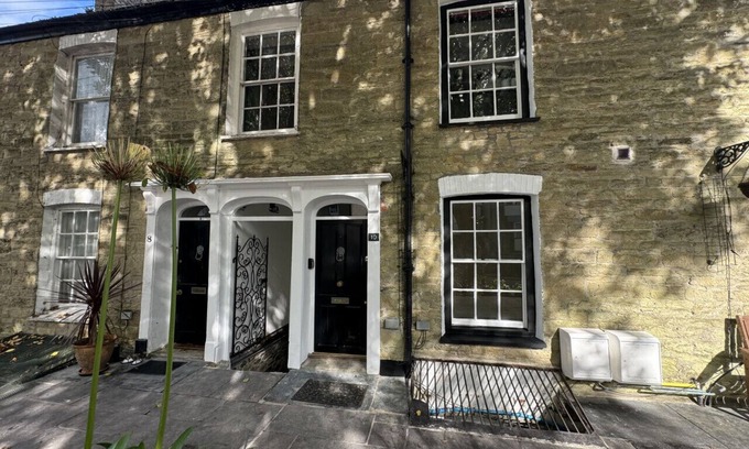 Mylor Churchtown House | Pennycomequick Cottage