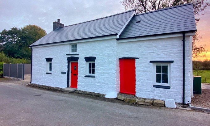 Rhydlewis Cottage | PENSARNGERRIG, pet friendly, character holiday cottage in Rhydlewis