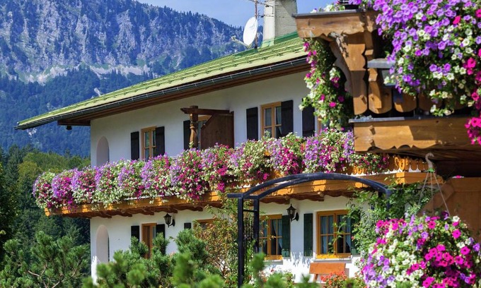 Bischofswiesen Apartment | Pension Loiplstüberl
