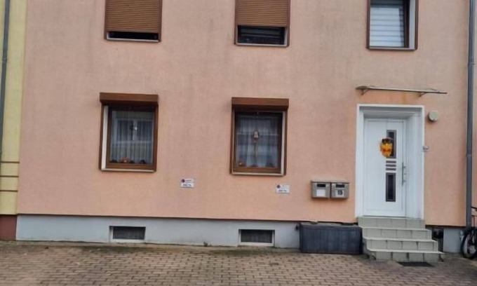 Kaiserslautern House | Pension Parga