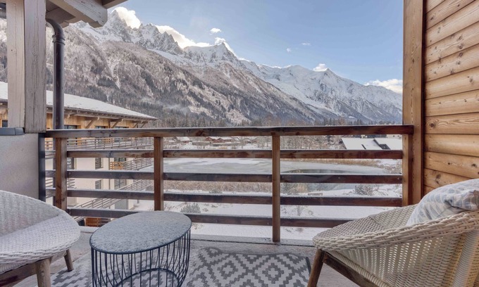 Chamonix City Centre Apartment | Pent House Mountain Break with panoramic views of the Mont Blanc range