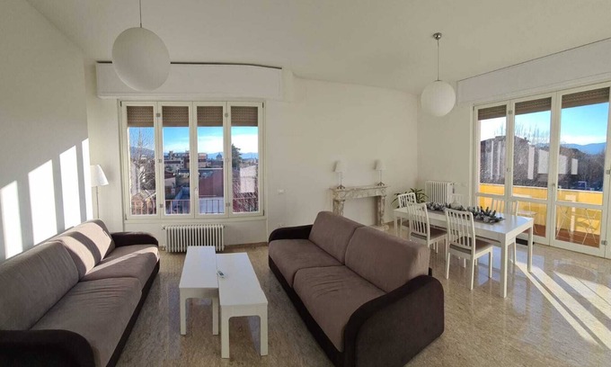 Pistoia Apartment | Penthouse 101