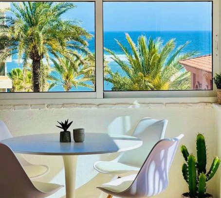 Benalmadena Costa House | Penthouse - Beach - Sea View - Pool - 40 sqm Private Terrace - One Bedroom - Sleeping Alcove