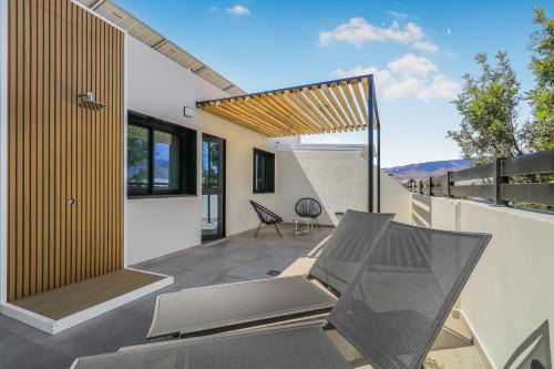 Vecindario Apartment | Penthouse City Hub Stay