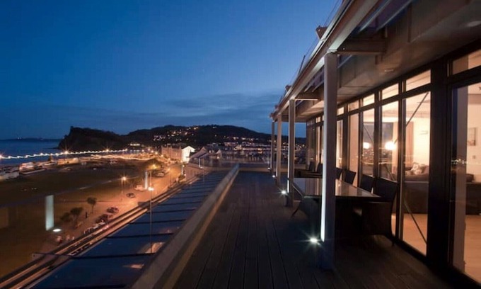 Teignmouth Apartment | Penthouse Five - Stunning Spacious Apartment with Unrivalled Panoramic Sea Views
