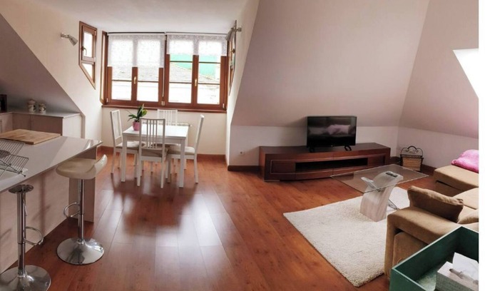 Figueras (Castropol) Apartment | Penthouse in the center, very bright