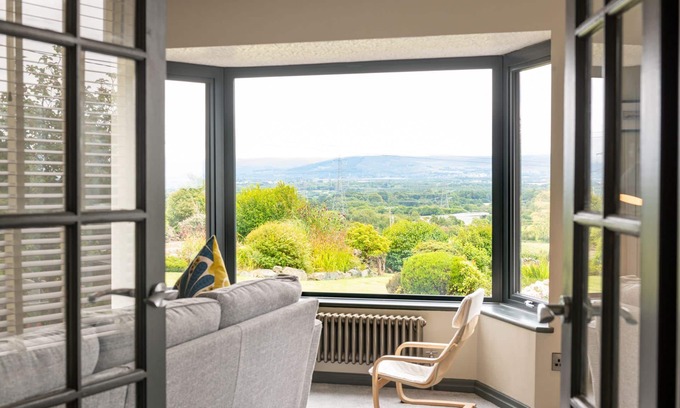 Llanfairpwllgwyngyll House | Penyrorsedd : Modern 3‑Bed Cottage with Snowdonia Views in Star | Managed by Anglesey Holiday Lettin