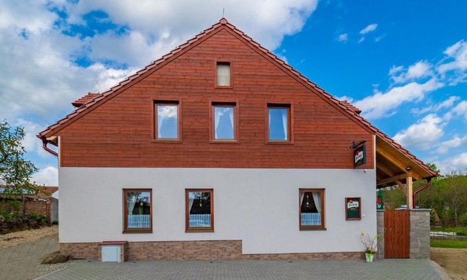 Dobrinsko House | Penzion Pastouška s pohostinstvím