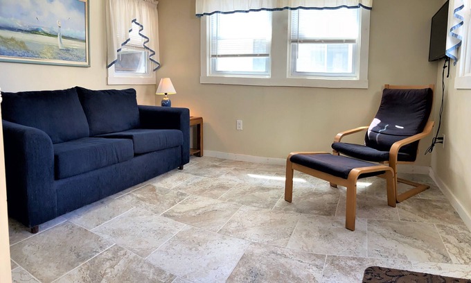 Ortley Beach Apartment | Perfect 1-Bedrm, 1 Block to Ocean
